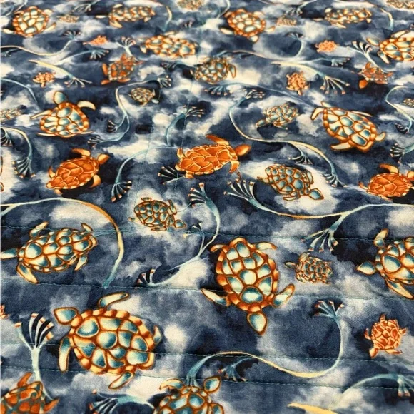 Sea Turtle Themed Quilt, machine quilted - Picture 5 of 13